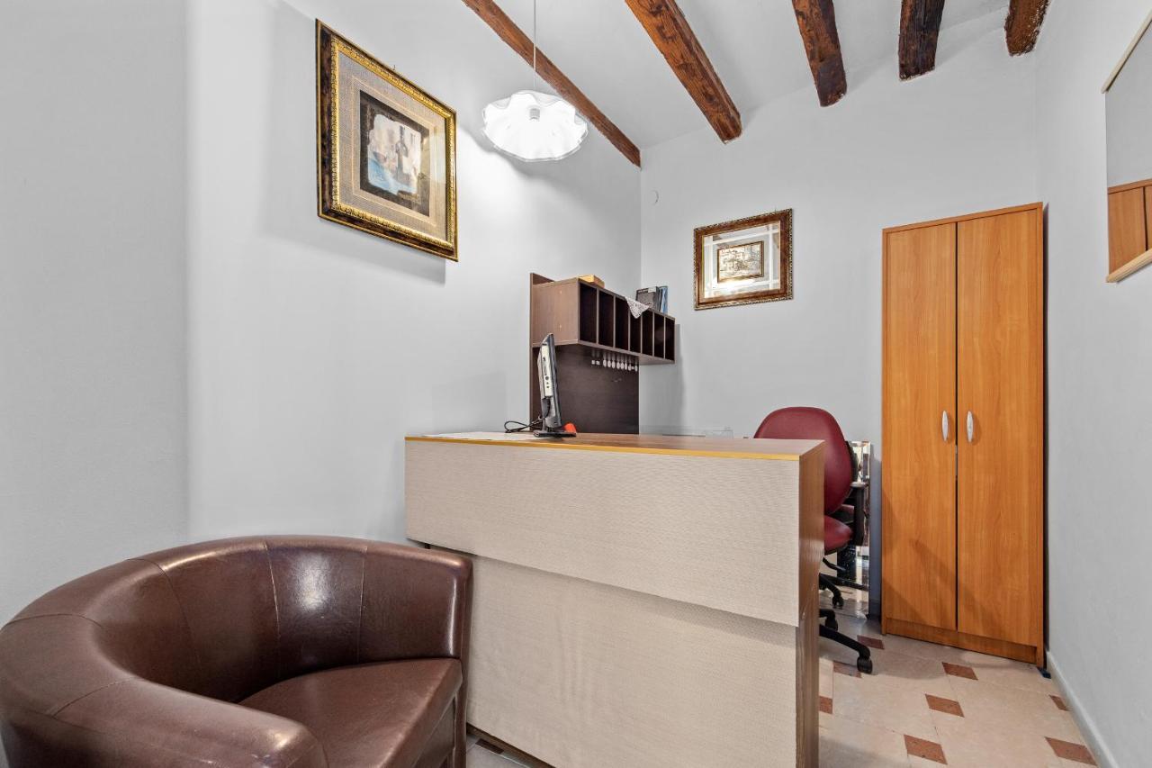 Pula Hostel מראה חיצוני תמונה