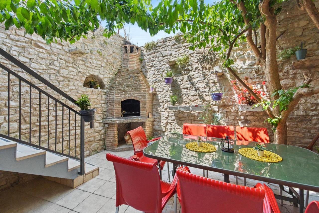 Pula Hostel מראה חיצוני תמונה